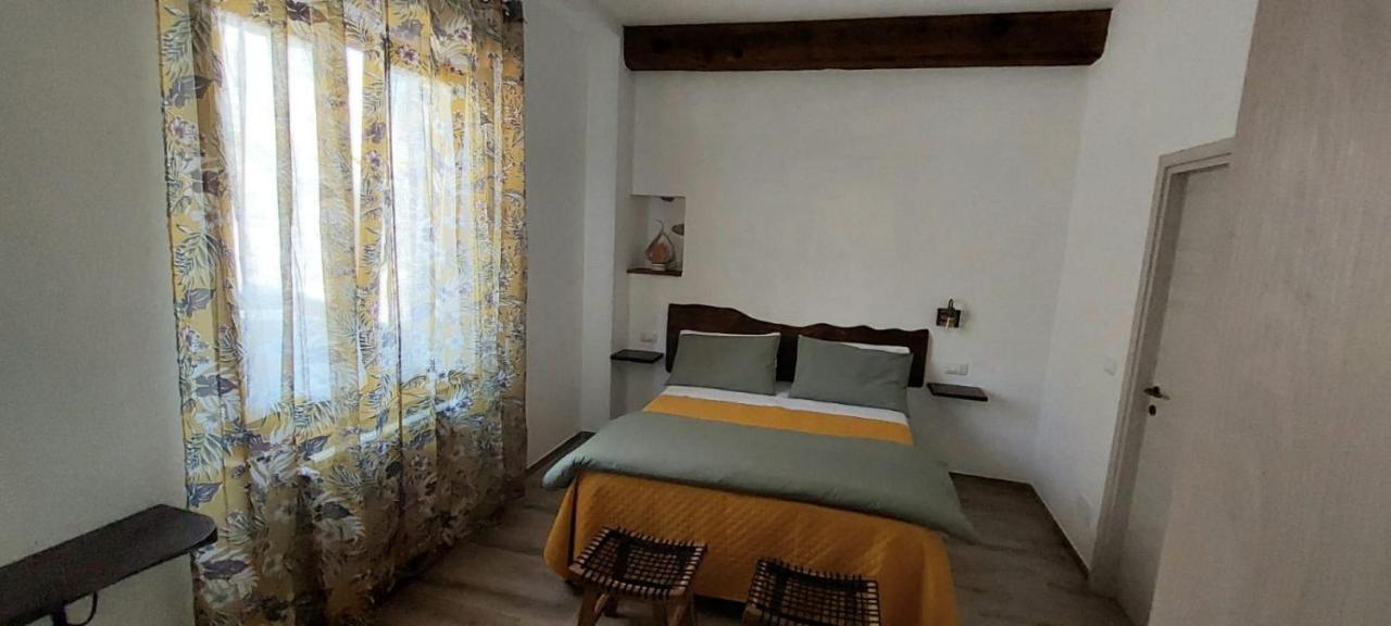 B & B Giu & Dany Bruscoli エクステリア 写真